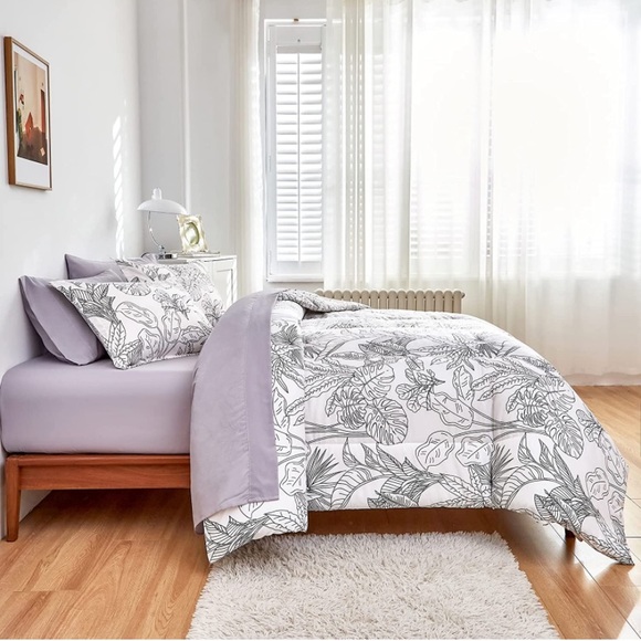 7 Pieces Botanical Bed in a Bag Queen, Sketch Flower on White - Picture 4 of 7